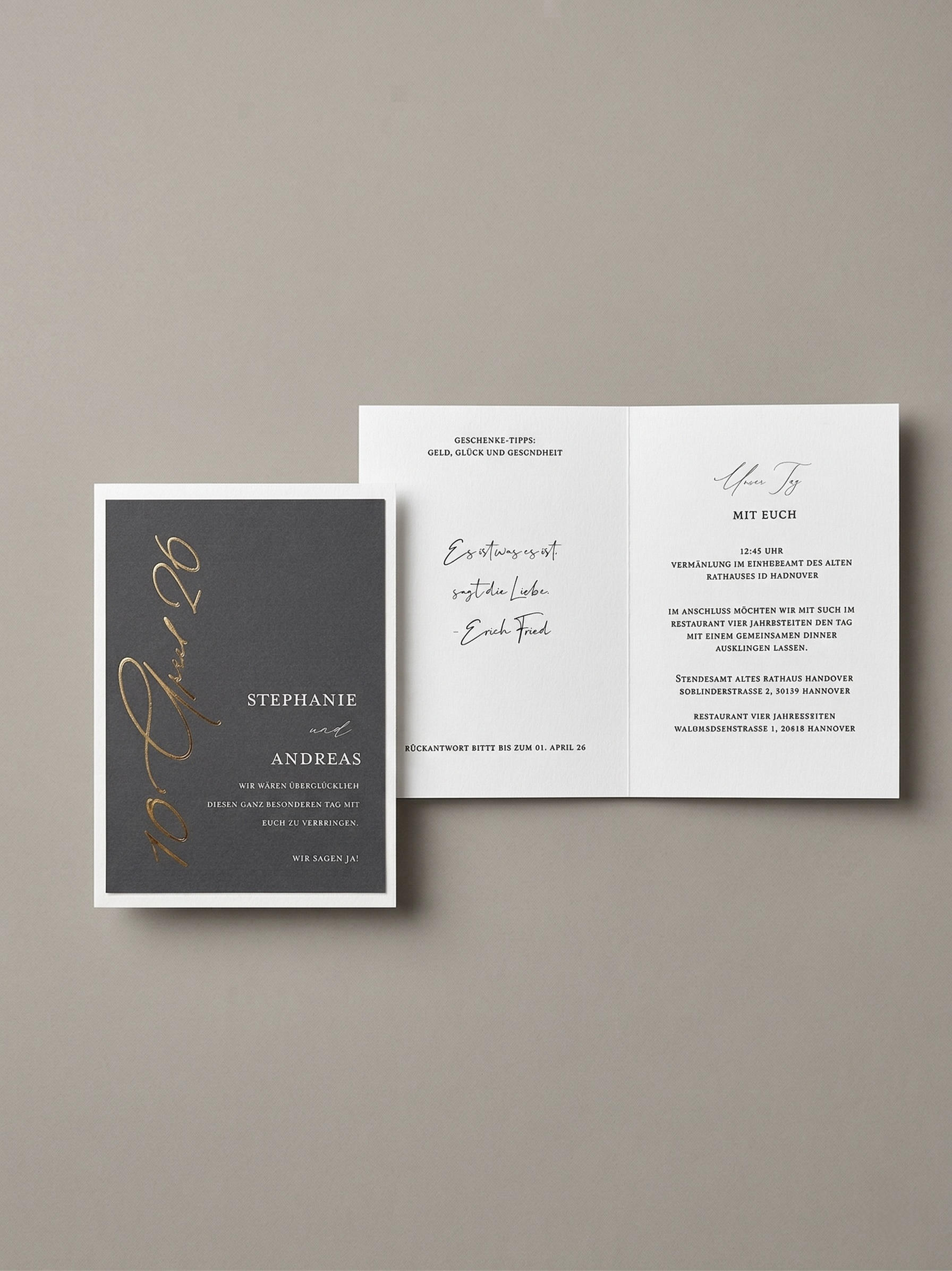 Hochzeitseinladung "Golden Handwriting" – Klappkarte Anthrazit & Gold